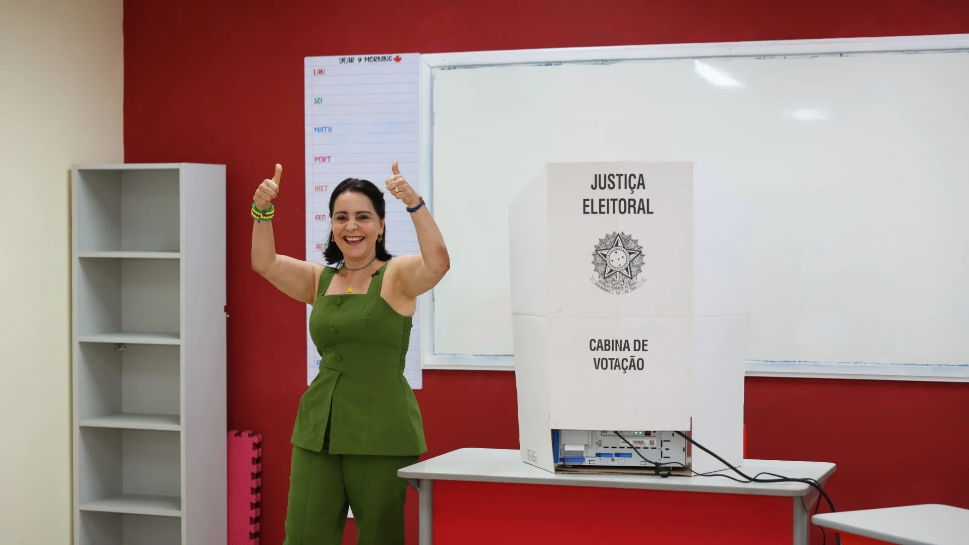 Emília Corrêa destaca cidadania e defende prioridades sociais para o próximo governo federal.