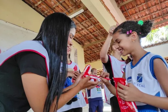 Escola municipal de Natal promove ação educativa de saúde bucal para estudantes.